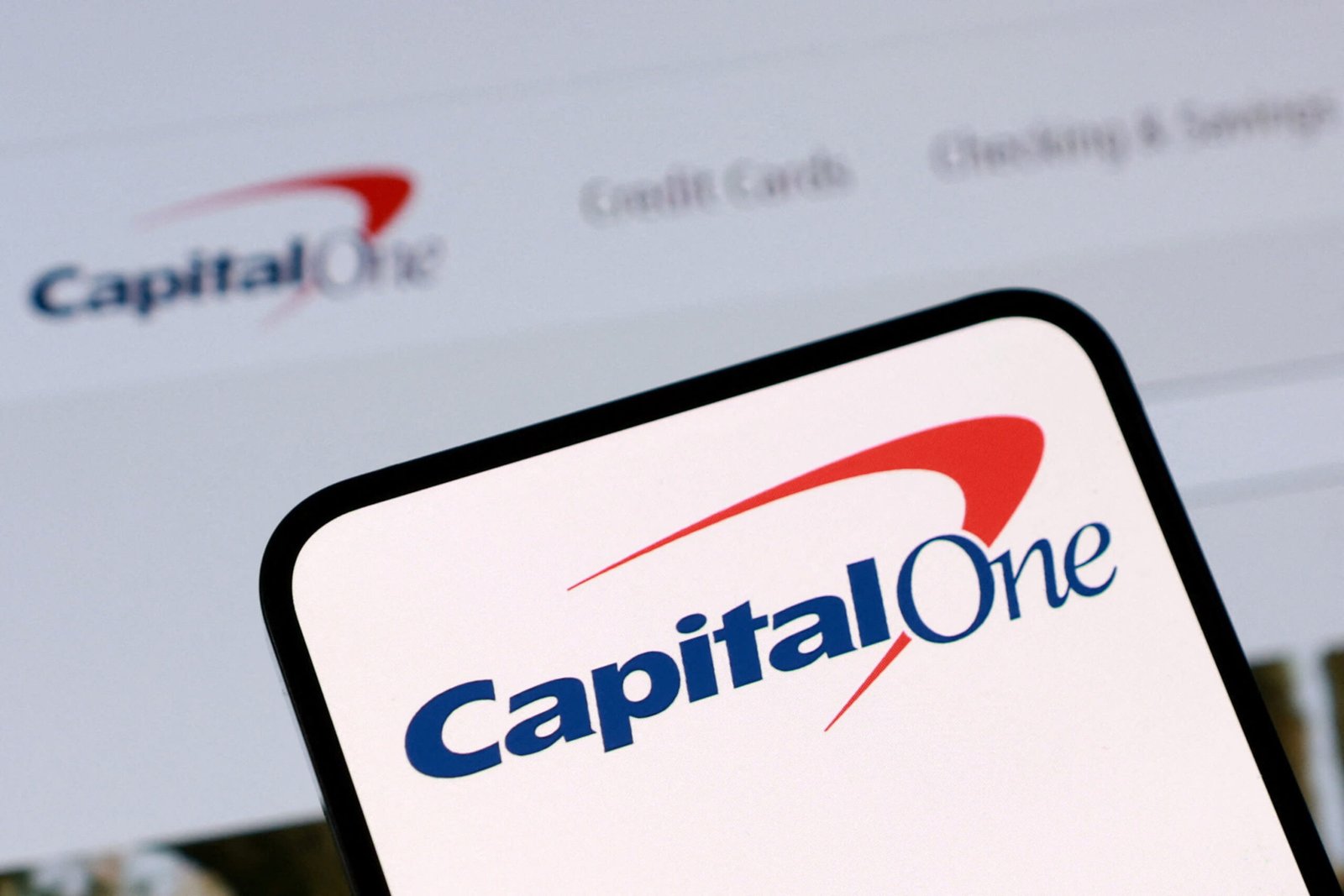 Les paiements de règlement de 425 millions de dollars de Capital One aux clients « considérablement retardés » après l'appel