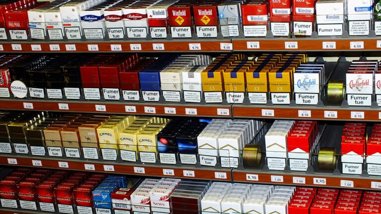 La plus grande entreprise de tabac va supprimer des milliers d'emplois