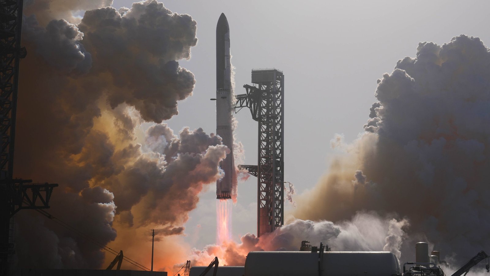 L'action SpaceX atteint un nouveau plus bas de clôture au cours d'une semaine difficile avant les bénéfices