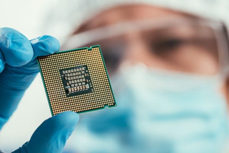 Synopsys devrait bénéficier, peu importe qui remporte la course à l'IA. Voici ce qui explique sa mauvaise performance boursière.