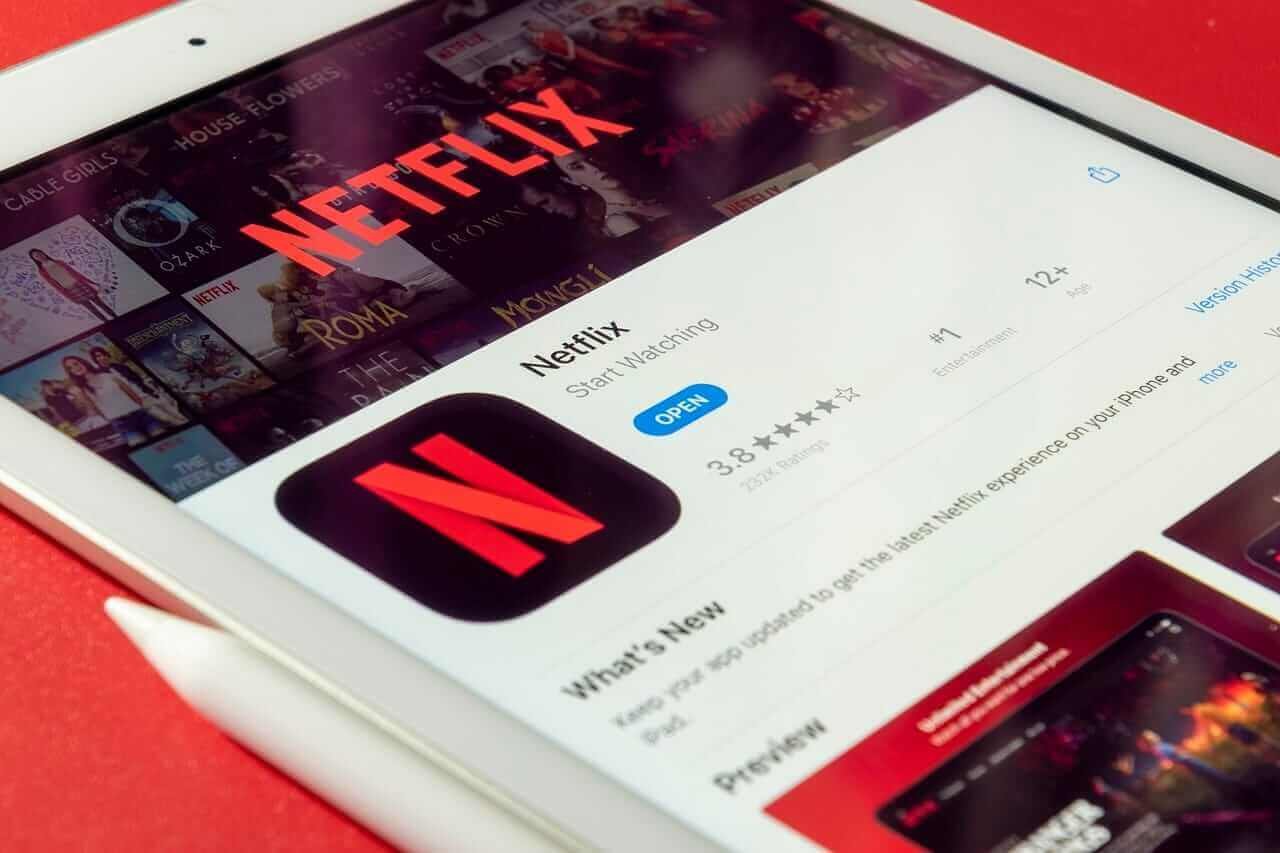 Netflix s'effondre avec des marges plus faibles et des perspectives stables : il est temps d'acheter NFLX ?