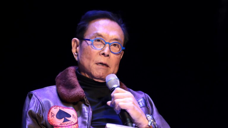 Kiyosaki affirme que « la plus grande dépression de l’histoire du monde » commence – avec les baby-boomers confrontés au désastre. Protégez votre argent maintenant