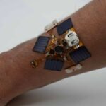 Le patch portable vibre lorsque le danger est à proximité