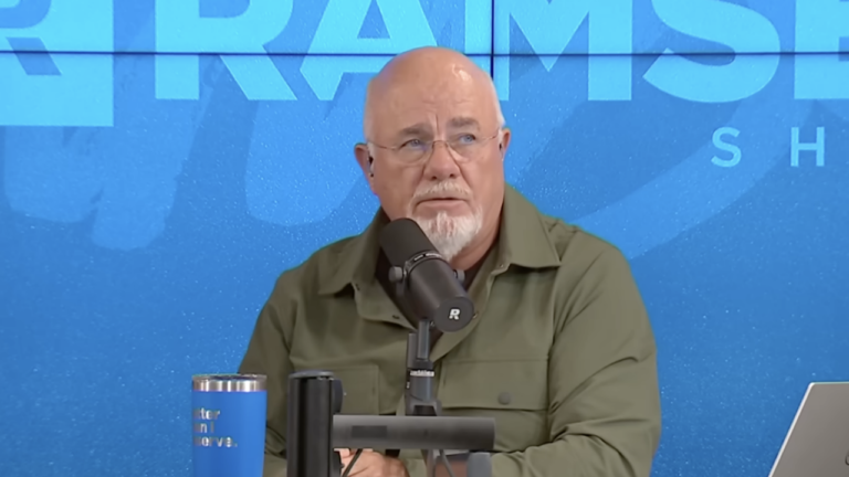 Dave Ramsey dit que vous pouvez économiser de l'argent en augmentant la franchise de votre assurance automobile. Nous avons fait le calcul pour voir si ça marche
