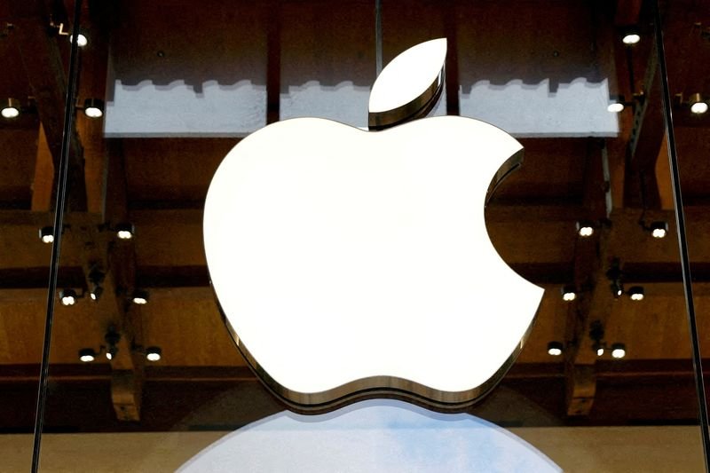 Apple s'effondre alors que la chaîne d'approvisionnement perturbe les prévisions des derniers résultats de Cook en tant que PDG