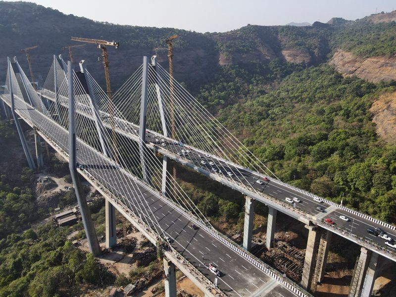 La production d'infrastructures de l'Inde augmente de 5 % sur un an en juin selon une nouvelle série