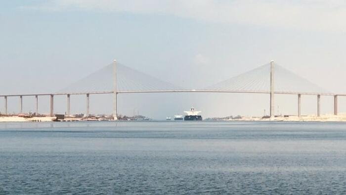 Les menaces des Houthis obligent un pétrolier saoudien à emprunter la route de Suez vers l'Asie