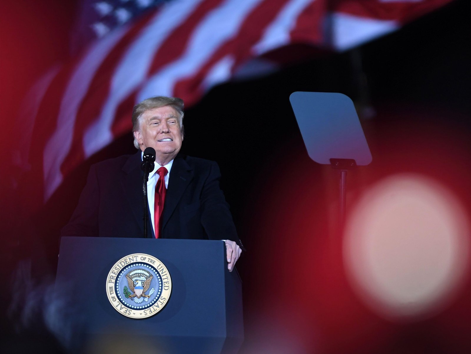 Le discours du président Trump aux heures de grande écoute réaffirme la fraude électorale et l’État profond comme la plus grande menace pour l’Amérique – avec la complicité volontaire des médias