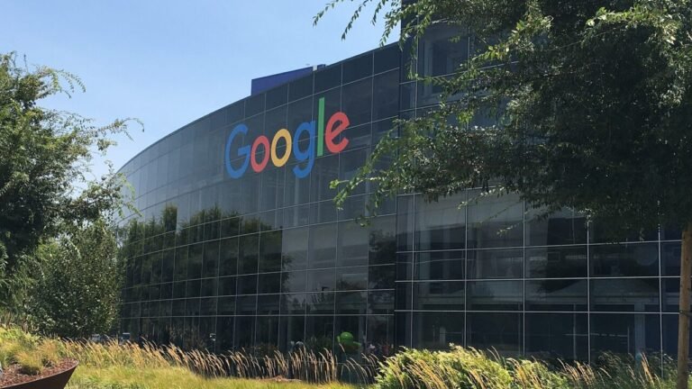 Verizon signe un accord d'un milliard de dollars sur la fibre noire pour les centres de données de Google : Reuters