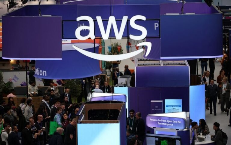 Amazon s'envole alors que l'augmentation des revenus du cloud apaise les craintes concernant la montée en flèche des paris sur l'IA