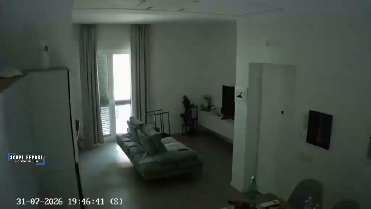 Au moment où un puissant tremblement de terre frappe Campi Flegrei, en Italie, causant des dégâts importants.