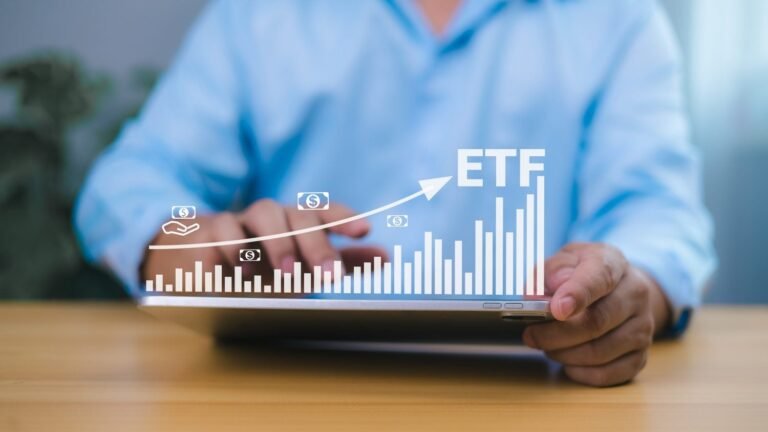 La plupart des investisseurs en revenus n'ont jamais entendu parler de ces 3 ETF payant 8 à 12 % chaque mois