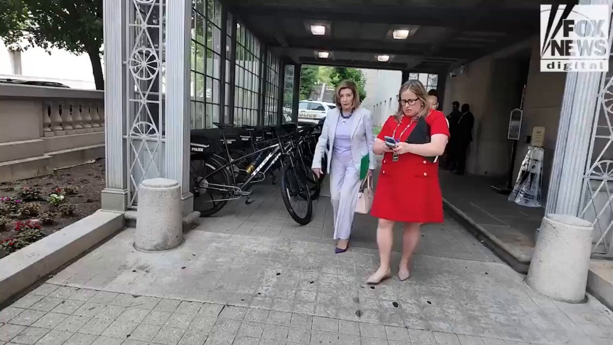 L’ancienne présidente de la Chambre, Nancy Pelosi, a évité les questions sur l’affaire de délit de fuite…