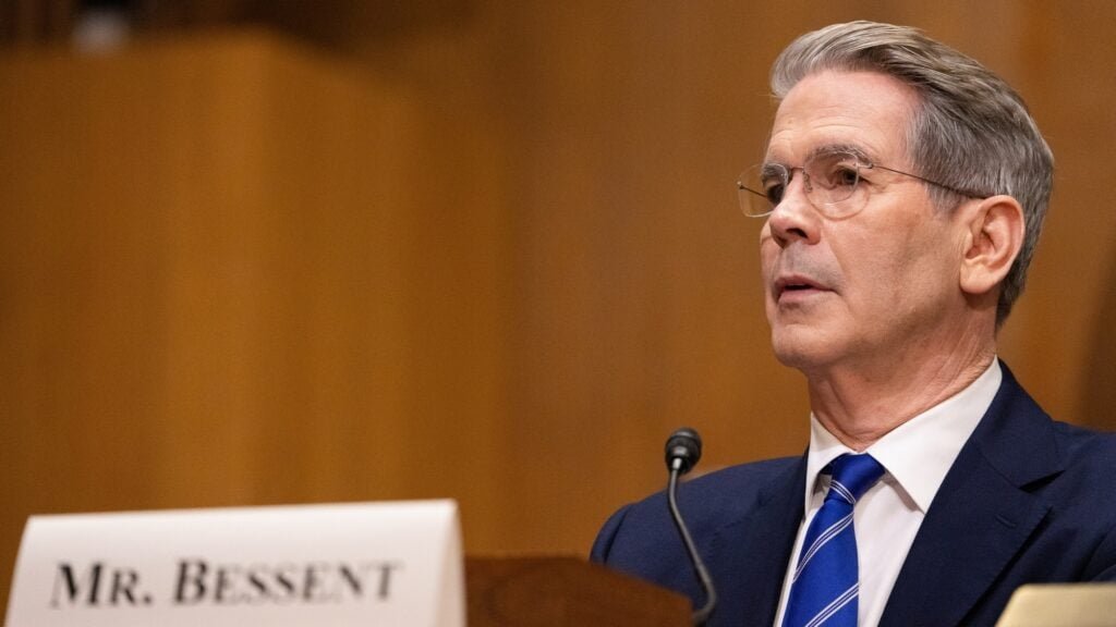Peter Schiff déclare que Scott Bessent est « mal informé » sur la demande de rachat de certificats d'or : « Pourquoi devrions-nous faire confiance à » Fort Knox ?
