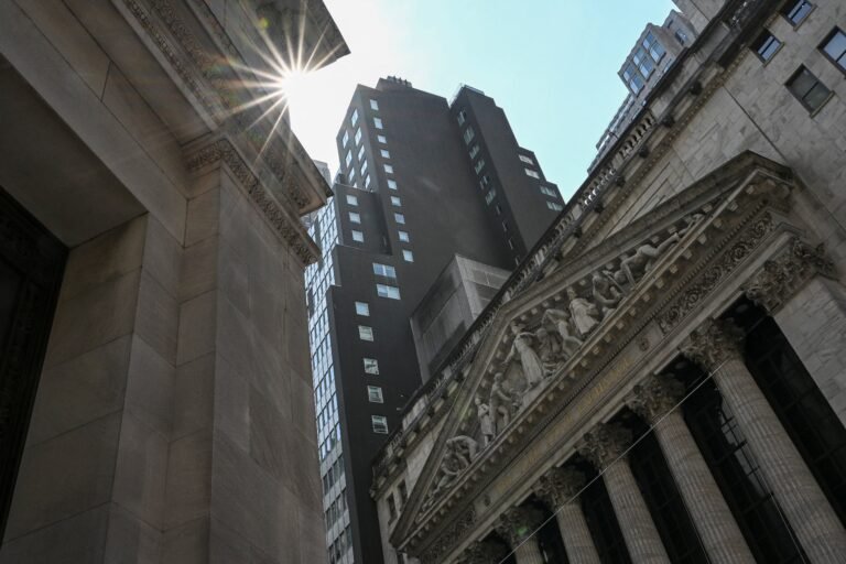 Marché boursier aujourd'hui : le Dow, le S&P 500 et le Nasdaq basculent alors que les rendements à 10 ans augmentent, les dépenses en IA des grandes technologies s'accélèrent