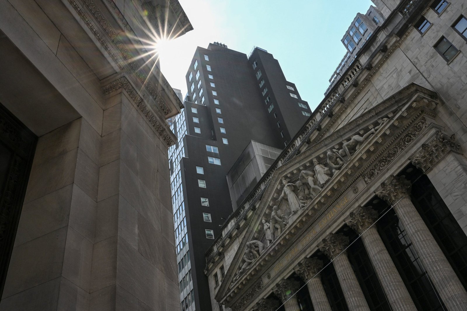 Marché boursier aujourd'hui : le Dow, le S&P 500 et le Nasdaq basculent alors que les rendements à 10 ans augmentent, les dépenses en IA des grandes technologies s'accélèrent