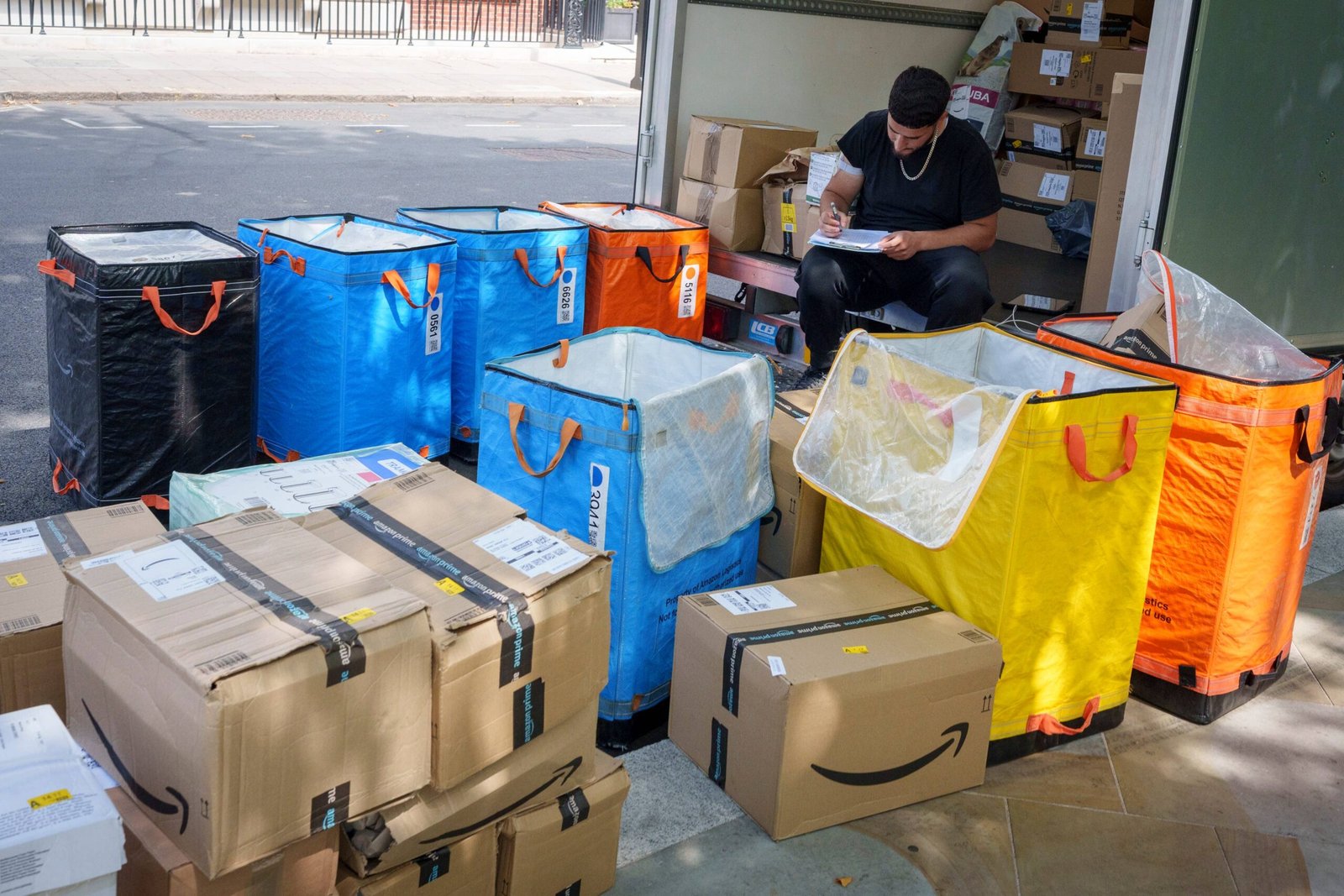 Amazon ferme une autre installation majeure, près de 500 travailleurs sont touchés