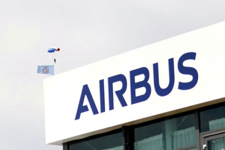Exclusif-Boeing demande aux États-Unis d'intervenir sur le prêt record de l'UE à Airbus