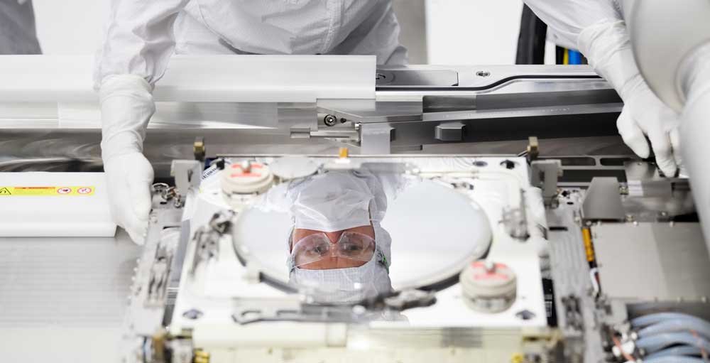 Les actions d'ASML plongent suite aux actualités chinoises et entraînent une baisse des stocks de puces