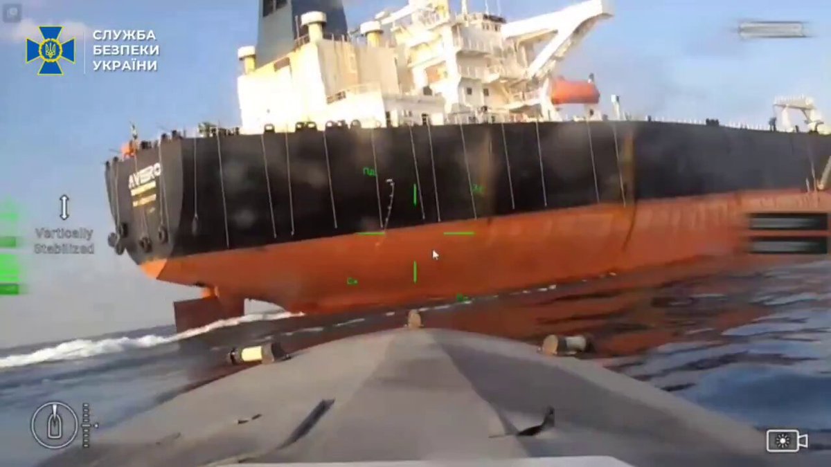 Des drones navals ukrainiens ont frappé ce matin un autre pétrolier de la flotte fantôme russe.