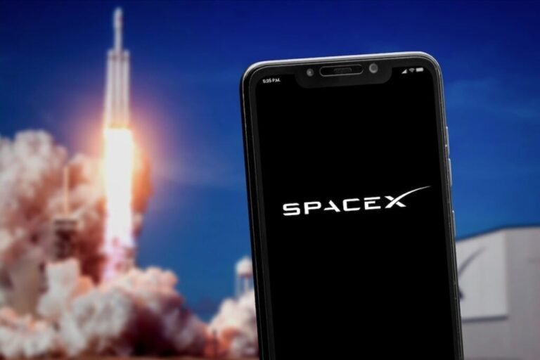 Musk a présenté les centres de données dans l'espace aux investisseurs IPO de SpaceX. Peter Zeihan qualifie cette idée de « tant de niveaux de stupidité »