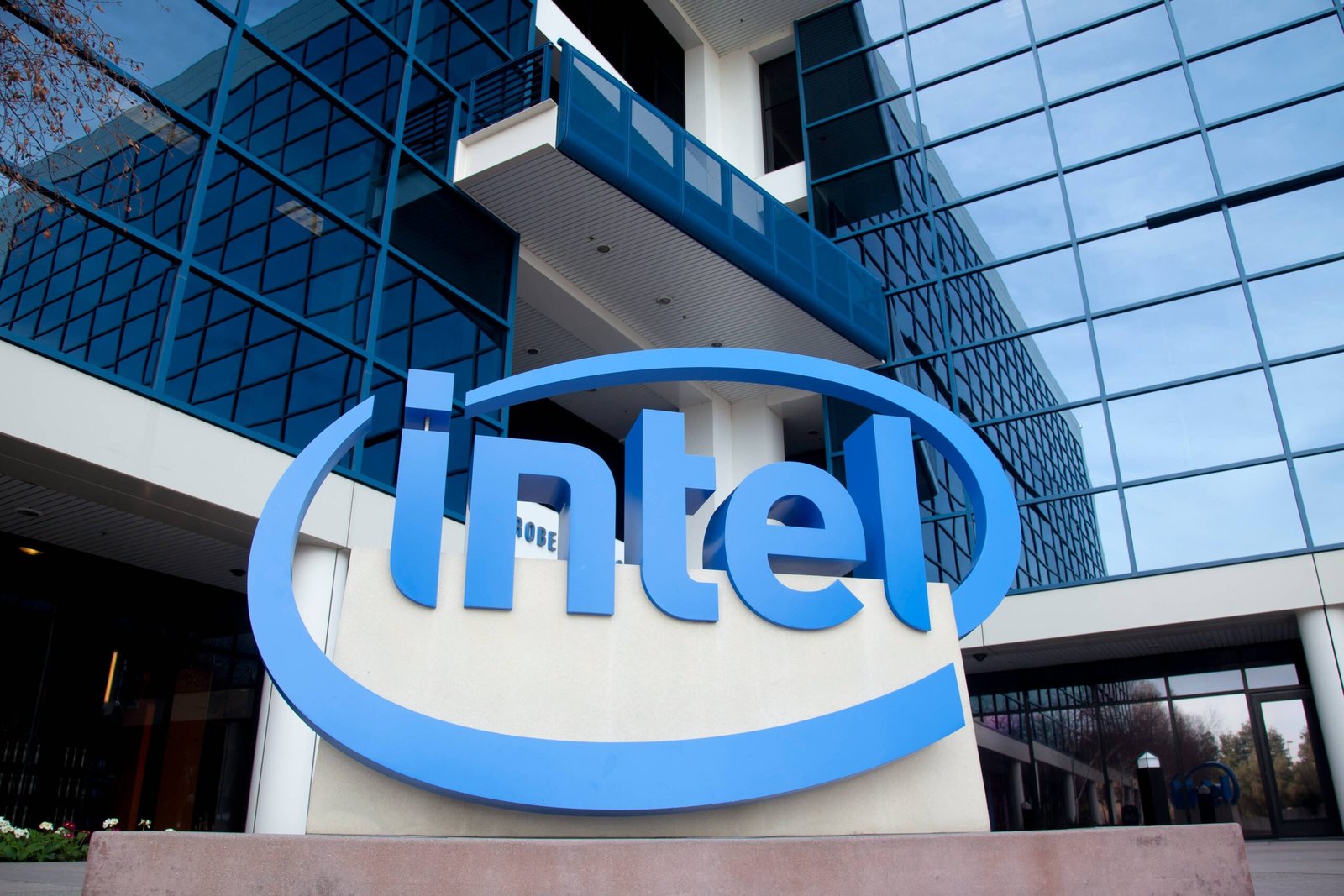 Intel et Google renforcent leurs liens en matière d'IA pour la conception de puces