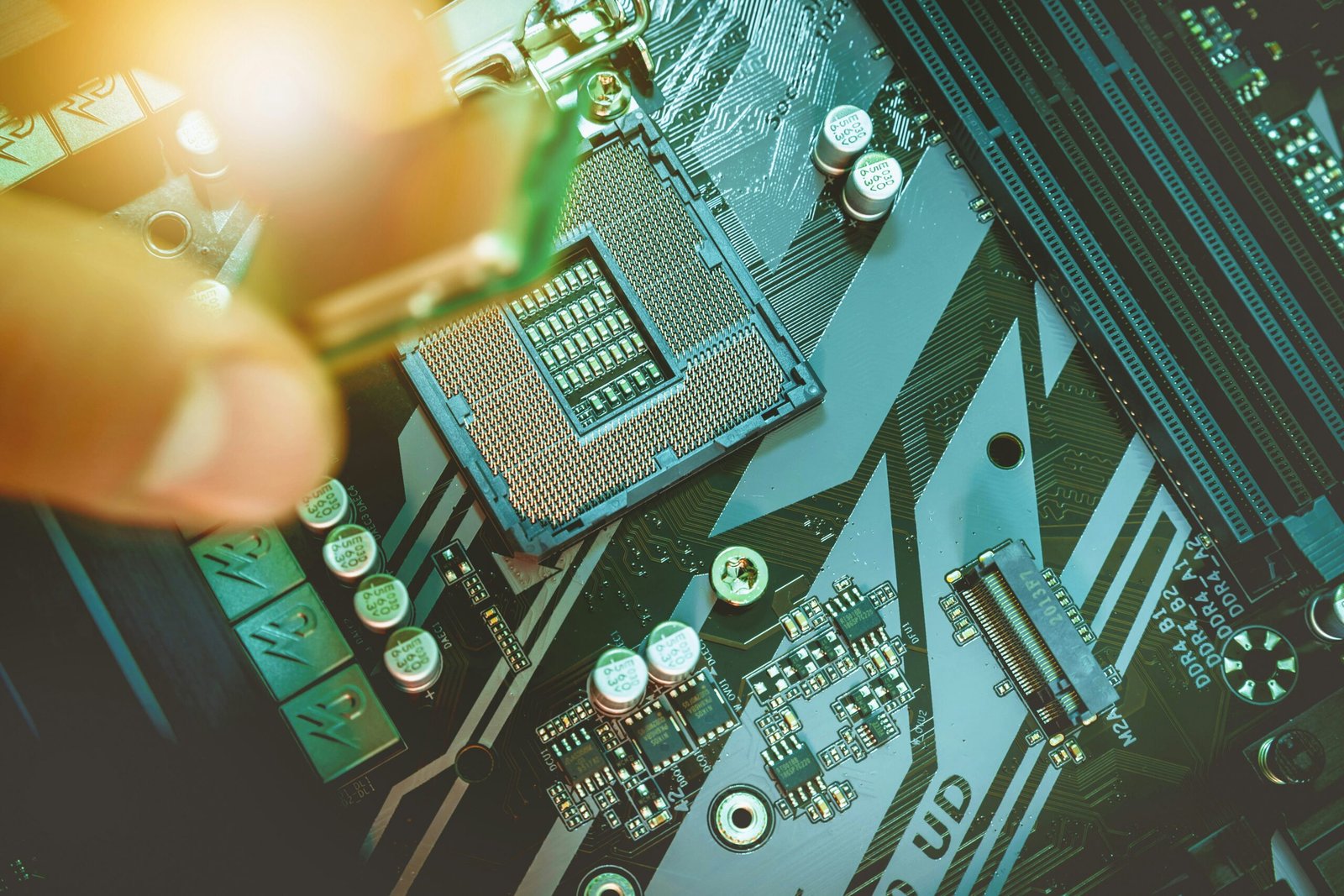 Le changement de mix IA de Broadcom : comment l'activité en plein essor des puces IA d'AVGO change la thèse d'investissement