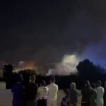 Des foules immenses de migrants clandestins ont lancé une nouvelle attaque contre la barrière frontalière…