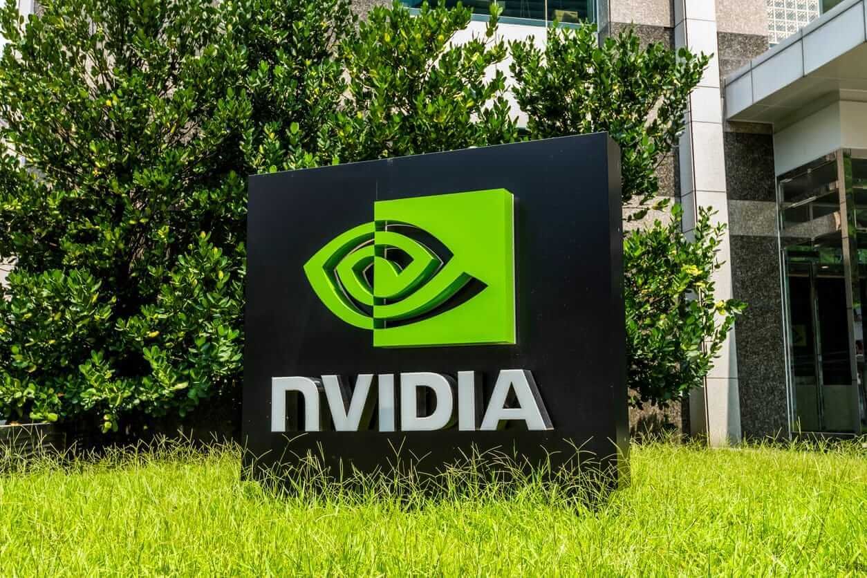 Pourquoi les analystes considèrent toujours Nvidia comme le premier titre de puces à acheter pour la saison des résultats du deuxième trimestre