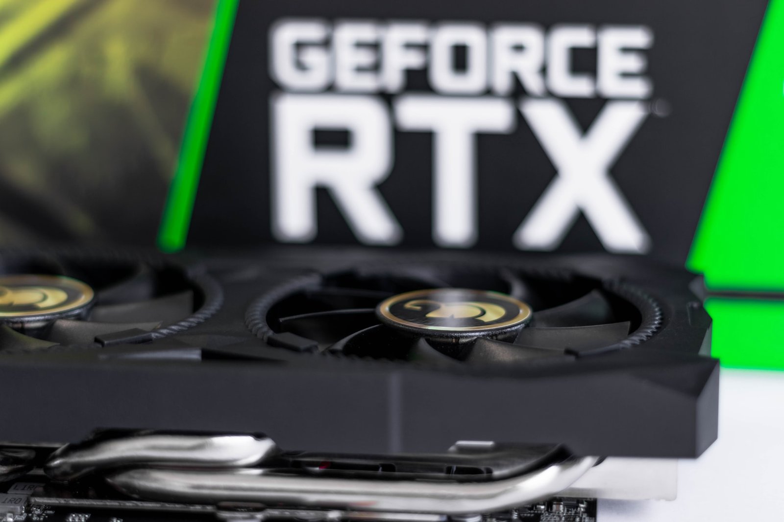 Jim Cramer tire la limite sur NVIDIA en Chine : pourquoi la sécurité nationale passe avant tout