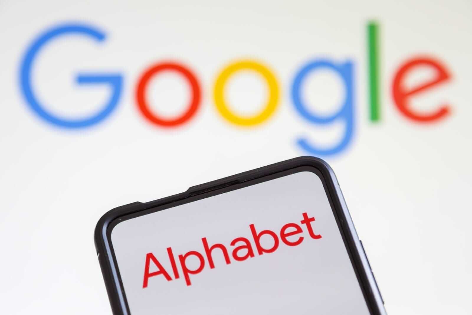 Le plus gros accord solaire d’Alphabet ne consiste pas vraiment à passer au vert. Voici pourquoi les investisseurs devraient acheter la baisse des actions GOOGL.