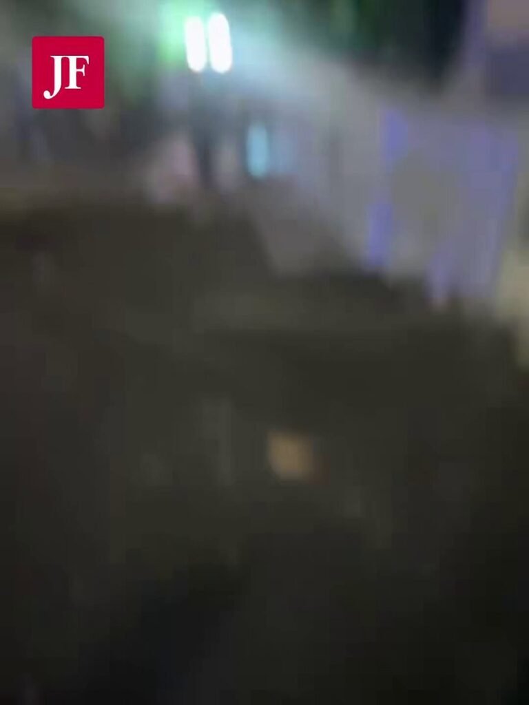 Un homme dans une voiture percute une foule nombreuse lors de la Gay Pride de Berlin.