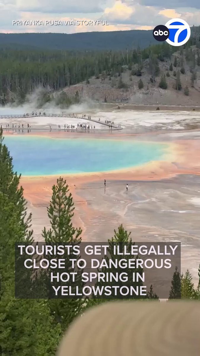 Deux touristes ont été filmés marchant illégalement le long du Grand Prismatic Spring de Yellowstone après…