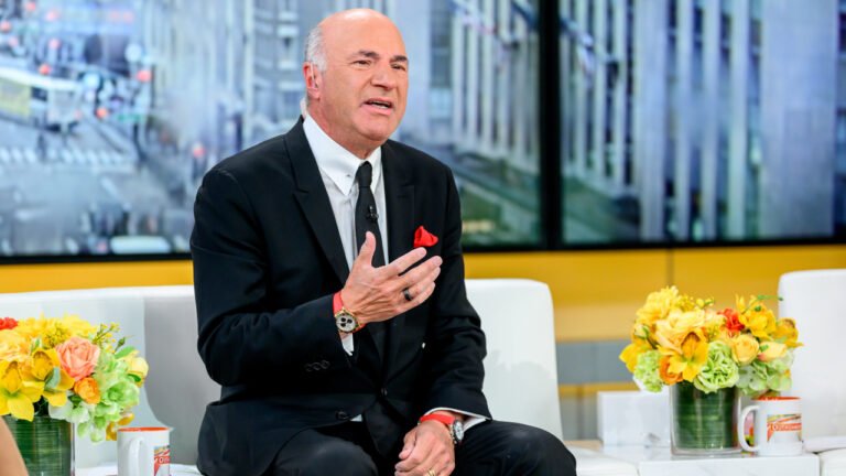 Kevin O'Leary dit d'économiser 100 000 $ avant l'âge de 33 ans – la plupart des Américains de cette tranche d'âge n'en sont même pas proches.