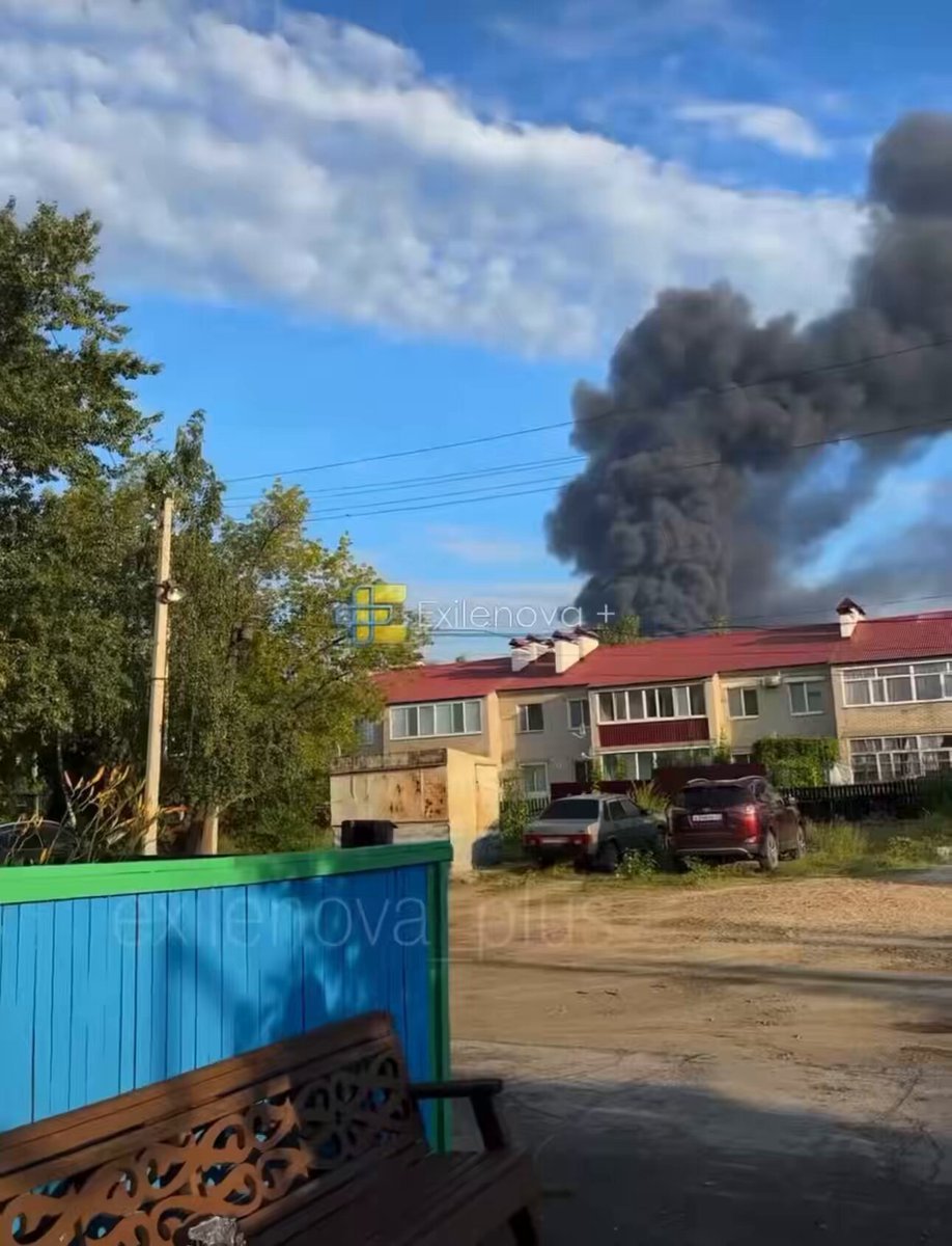 Des drones ukrainiens à longue portée ont frappé la raffinerie de pétrole NS-Oil à Novospasske, dans la…