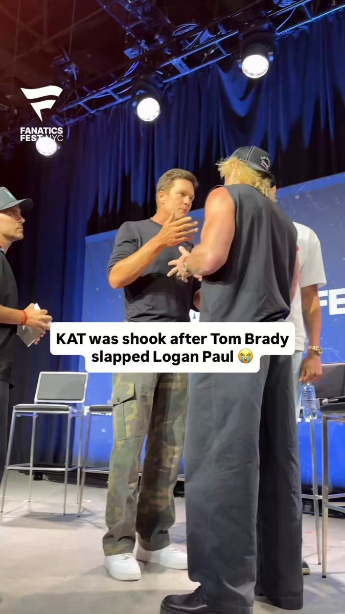 😳 Le légendaire quarterback Tom Brady gifle Logan Paul au visage.
