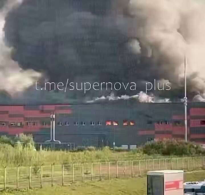 Un drone d’attaque ukrainien a frappé ce matin un entrepôt logistique russe près de Moscou.