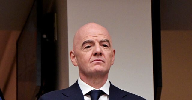La présidence de la FIFA de Gianni Infantino est en péril alors que le football européen promet de boycotter la Coupe du monde à cause du plan de capital-investissement