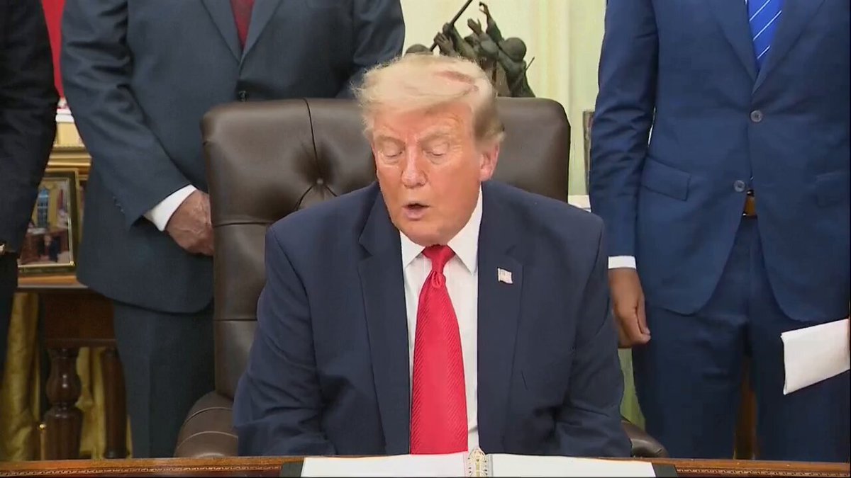 .@POTUS : "Tout ce que je peux dire, c'est que @DAGToddBlanche est exceptionnel...