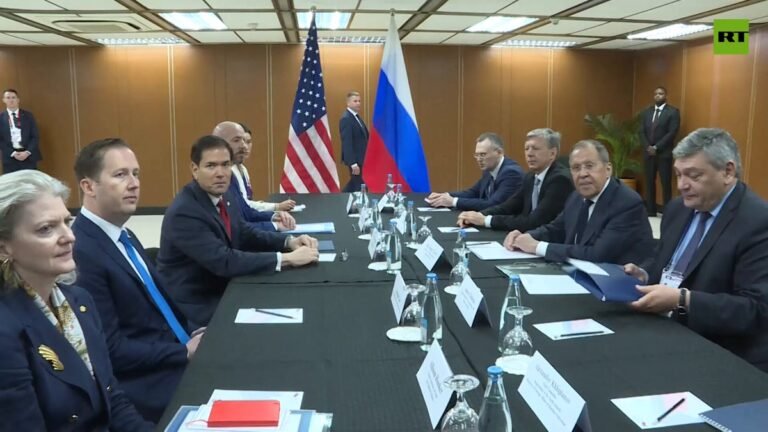 🇺🇸🇷🇺 Des responsables américains et russes se réunissent pour discuter de la fin de la guerre en Ukraine.