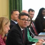Rencontrez le nouveau cabinet britannique de faussaires, de fraudeurs et de parasites