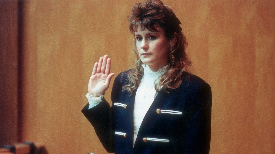 Pamela Smart affirme que les jurés ont été induits en erreur dans l'affaire du meurtre de son mari par un adolescent et plaide en faveur d'un nouveau procès