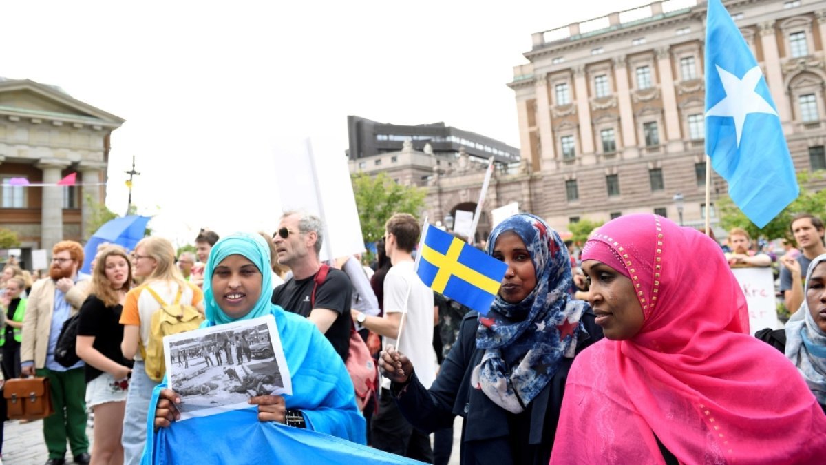 🇸🇪 « Vivre honnêtement » : la Suède introduit certaines des règles de migration les plus strictes de…