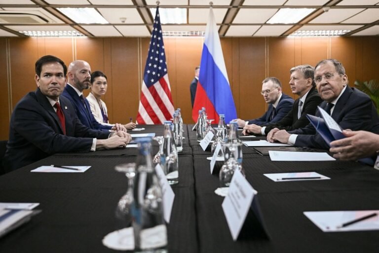 Lavrov a exigé que les États-Unis cessent de fournir des armes occidentales à l'Ukraine.