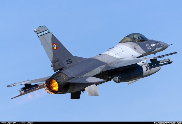 Un F-16 roumain a abattu un drone non identifié après qu'il soit entré dans l'espace aérien du pays lors…