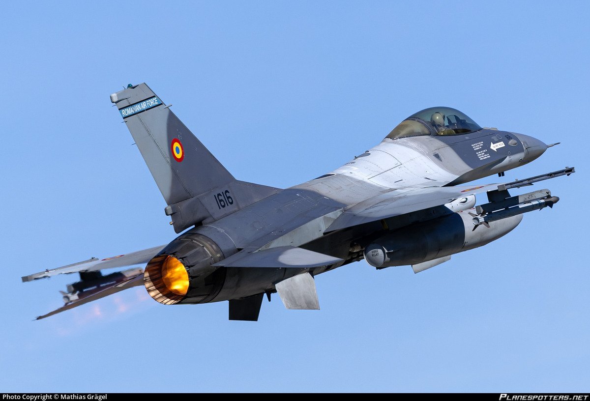 Un F-16 roumain a abattu un drone non identifié après qu'il soit entré dans l'espace aérien du pays lors…