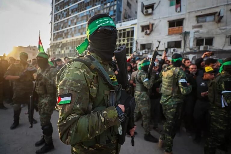 Le Hamas préparait une série d'attentats terroristes en Europe pour marquer l'anniversaire de l'attaque du…