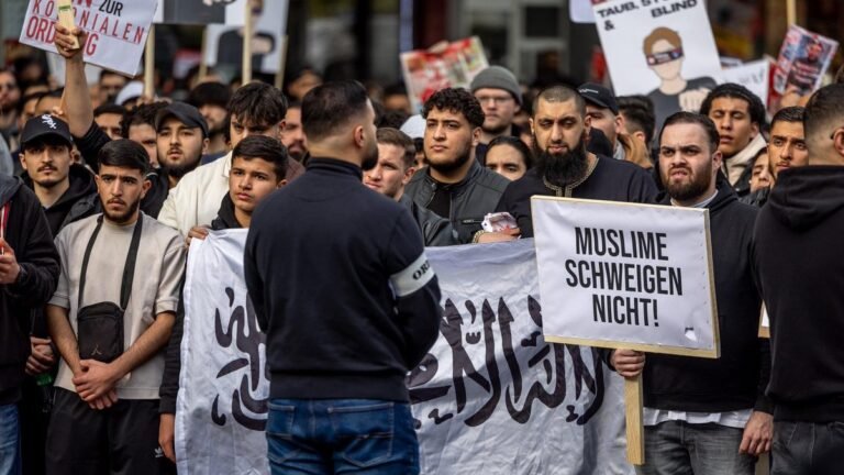🇩🇪 Un écolier de 16 ans de Hamm, en Allemagne, a été arrêté parce qu'il était soupçonné d'avoir planifié…