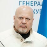 Selon Reuters, 82 des 125 États membres de la CPI ont voté en faveur du renvoi du procureur en chef Karim…