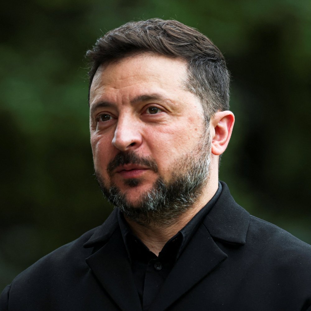 Le président Donald Trump et le président ukrainien Volodymyr Zelensky devraient se rencontrer mardi à…
